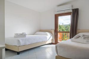 Ahr Costa Serena Village, Палау
