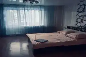 Квартира на улице Солнечная 8, Братск