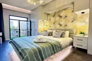 Апартаменты Boulevard Luxury | Private Balcony & Fountain View | 6th Floor (42) by Royal Rentals, Ташкент