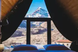 Гостевой Дом RestArt Cottages in Kazbegi, Казбеги
