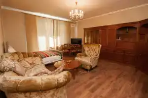 Апартаменты Квартира рядом с домом Брежнева, Москва