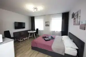 Квартира на улице Мельникайте дом 83, Тюмень