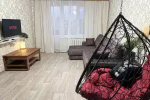 Квартира Top Rooms: Двухкомнатная у метро Пролетарская с качелями, Москва