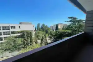 Квартира двухкомнатная с балконом и видом на море, Алушта