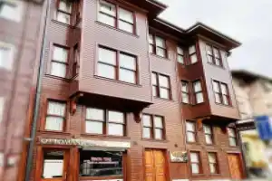 Qonaq Hotel & Suites, Стамбул