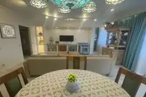 Апартаменты с Видом на Центральную Площадь и Свиягу