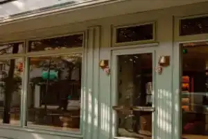 Отель Bazaar Inn, Тирана
