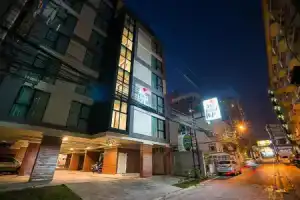 Sunshine Hip Hotel - Sha Extra Plus, Паттайя