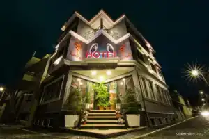 Hotel «Flamingo», Корча