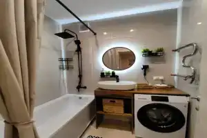 Квартира Современная видовая 1-комнатная квартира с кондиционером рядом с рекой