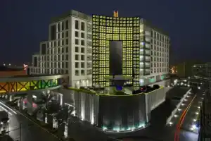 Отель «Grand Millennium Muscat», Маскат