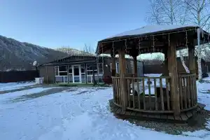 Частный Дом с Баней в с.Нижняя Еpмoловкa