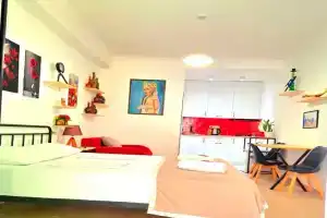 Апарт-отель Nebula's Red&White Apartment, Тбилиси