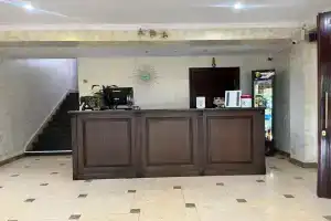 Отель Luxurious, Тараз