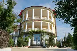 Пансионат «Виринея», Угловое