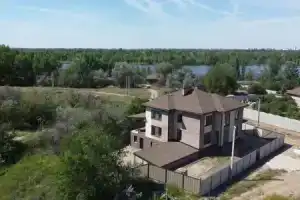 Частный дом Шикарный на берегу реки, Волгоград
