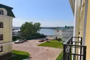 Квартира Уютная двухуровневая в центре города на набережной