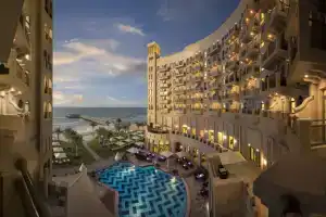 Bahi Ajman Palace Hotel, Аджман
