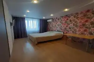 Квартира на Дыбенко 27А, Самара