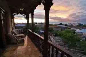 Guest House Top Floor, Телави