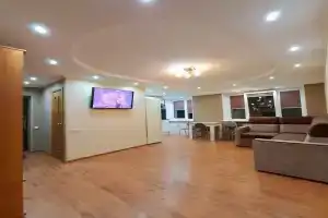 Апартаменты Кирова 60 трехкомнатные 37, Мурманск
