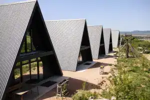 Гостиница «Хижина Лесника», Перевальное