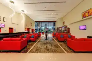 Ramada Hotel & Suites by Wyndham Ajman, Аджман