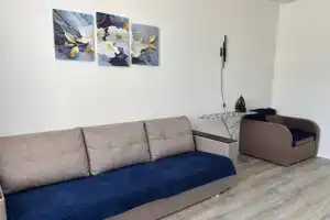 Квартира с Бacсeйном во Дворе в ЖК Кипарис 275, Сукко