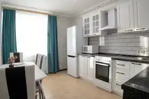 Апартаменты 1-комнатные Black&White от АКВАРЕЛЬ.FLAT на Московском тракте, Тюмень