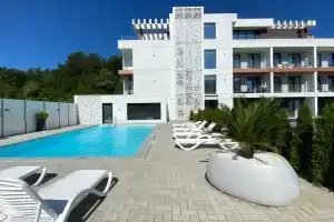 Апартаменты MyhomeYourhome на Яна Фабрициуса 64, Сочи