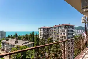 Апартаменты Романовский ЛаМар двухкомнатные с балконом и видом на море, Сочи
