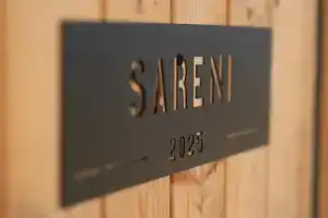 Шале Sareni, Арени