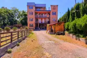 Апарт-отель Mtrediani Wine Lodge, Кобулети