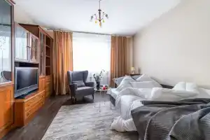 Квартира Двухкомнатная рядом с метро, Москва