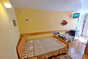 Квартира Студия Номера на Пляже 150/1 (с кухней), Ейск