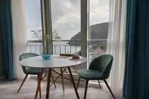 Апартаменты у Моря под Облаками 3, Партенит