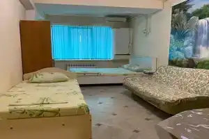 Квартира с сан узлом на этаже, Ялта
