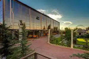 Отель «Карагат», Каракол