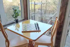 Квартира на первом этаже, Бетта
