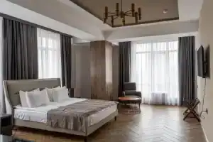 Гостиница «Five», Бишкек