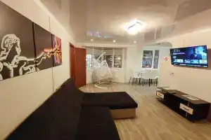 Квартира с Видом на Площадь Пять Углов