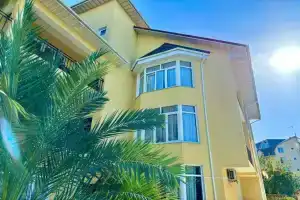 Вилла Лето, Адлер