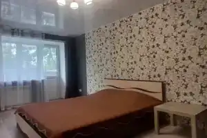 Квартира Трехкомнатная с хорошим ремонтом в центре города