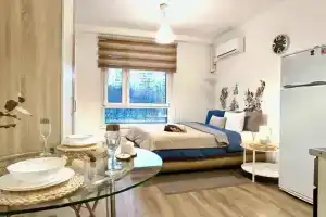 Апартаменты Уютная Студия LORA HOME у Метро, Москва