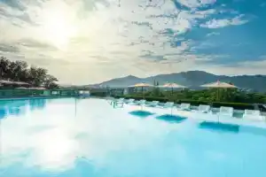Отель «Hilton Garden Inn Phuket Bang Tao - Sha Extra Plus», Банг Тао