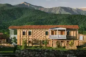 Отель Anapea Village, Кварели