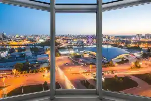 Апартаменты Люкс с Балконом и Видом на Город InnHome SPA de Lux, Челябинск