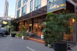 Sacha's Hotel Uno, Бангкок
