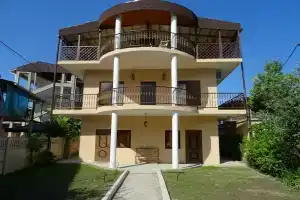 Гостиный двор «Источник», Гагра