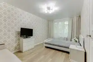 Квартира на Нагорной 33, Москва